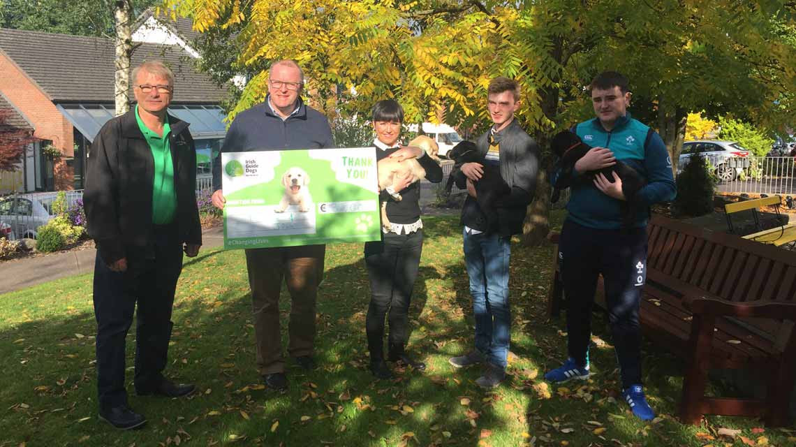 Irish Guide Dogs for the Bling. Rosie meets the pupplies and presents the cheque for €15,000