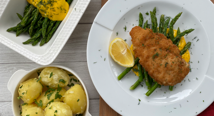 Rosie & Jim Chicken Breast Fillets with Green Asparagus, Gluten Free Dill & Lemon Hollandaise & Spring Potatoes